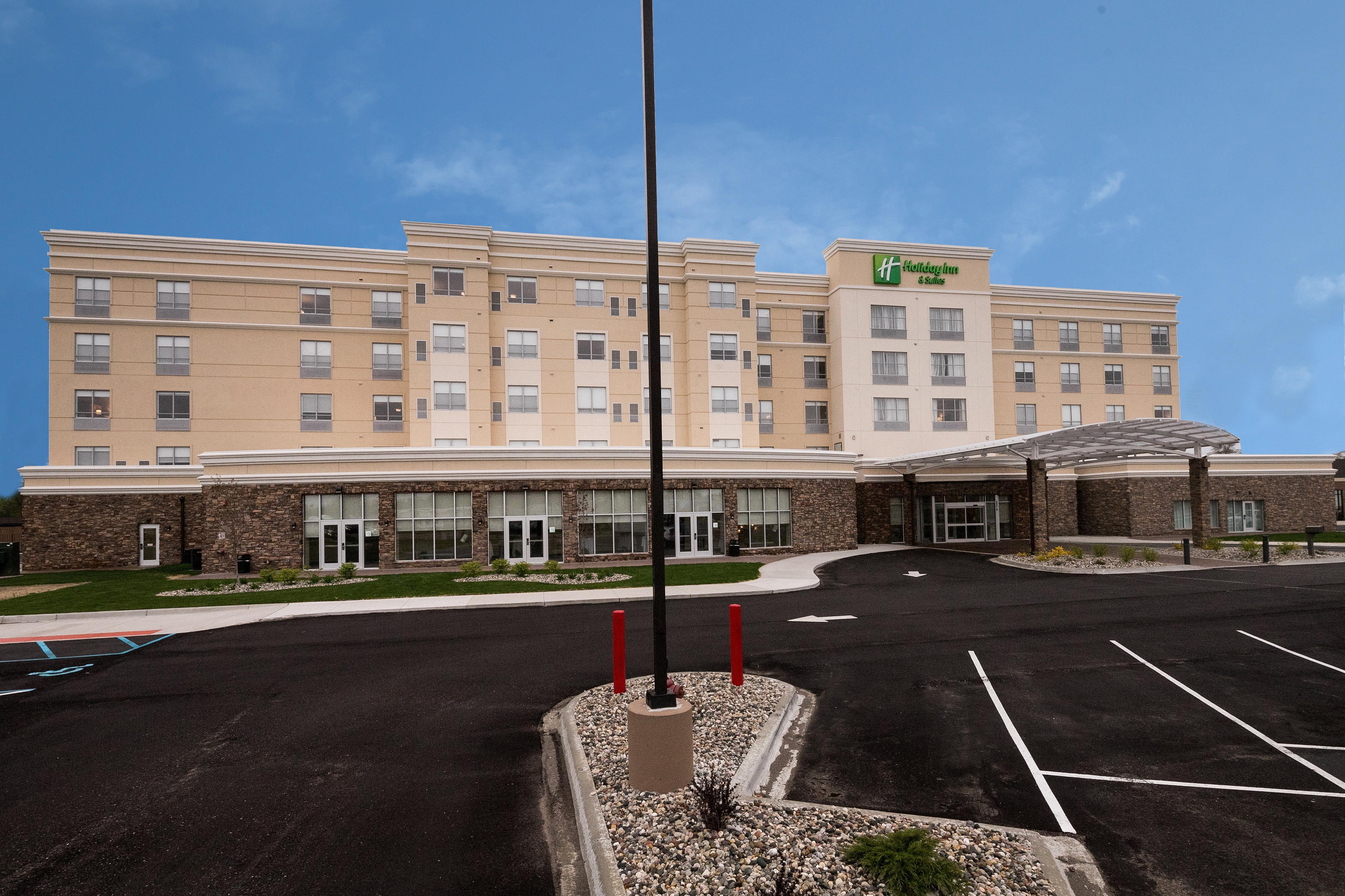 Holiday Inn Hotel & Suites - Mount Pleasant, An Ihg Hotel Exterior foto